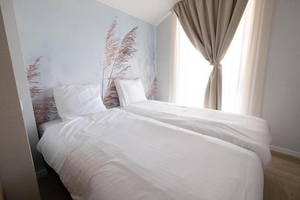 Stijlvol Appartement aan het IJsselmeer met Privésauna voor 8 Personen - thumbnail 4