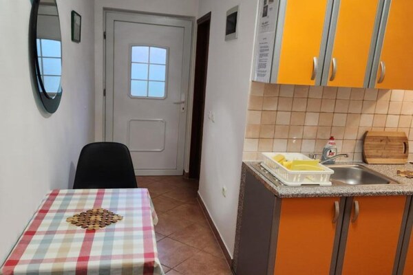 Knusse studio voor 2 personen op 100 meter van het strand in Fažana - thumbnail 2