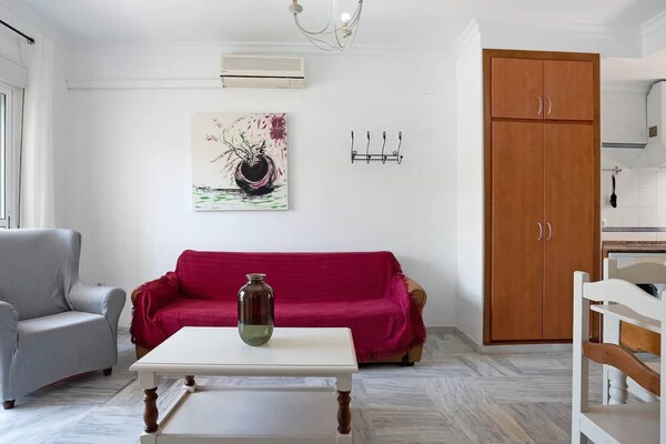 Casa Valeria: knus appartement voor 6 in Conil, dichtbij strand - thumbnail 2