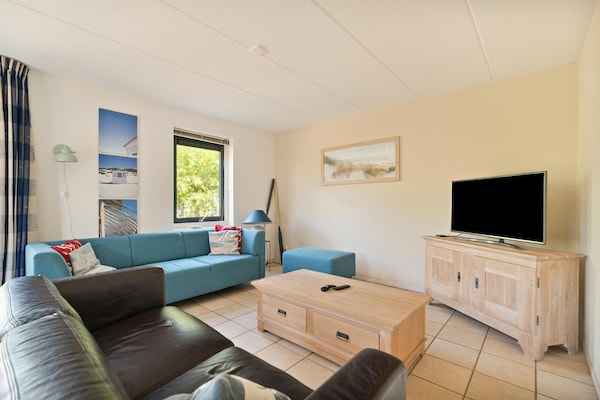 Aan het strand: Stijlvol vakantiehuis voor 6 personen in Julianadorp - thumbnail 2