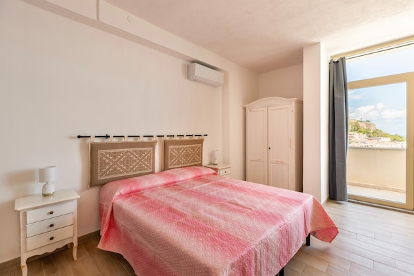 Aan zee: Modern appartement met zeezicht in Castelsardo - thumbnail 4