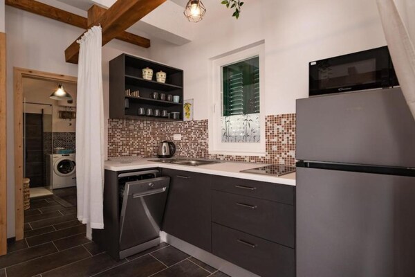 4-persoons appartement aan het strand in Novalja - thumbnail 3