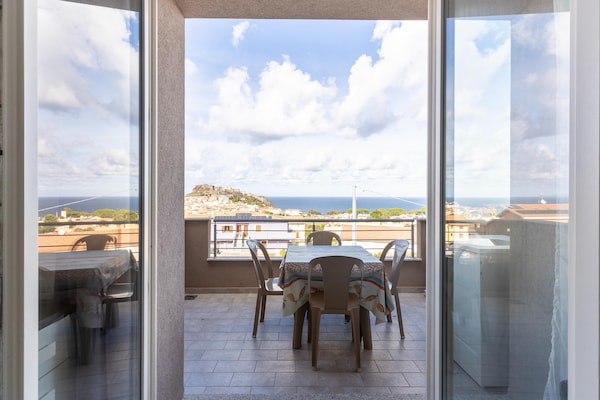 Appartement met panoramisch terras, zwembad en uitzicht op zee in Castelsardo - thumbnail 3