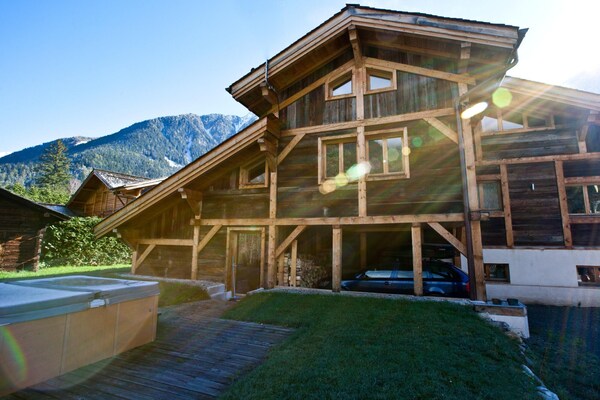 Chalet Amelie: 14-persoons chalet met sauna, hot tub & Mont Blanc-zicht - thumbnail 6