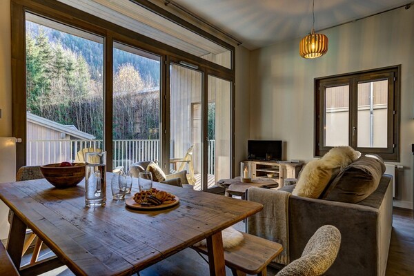 White Pearl C12: Stijlvol appartement met panoramisch balkon in Chamonix - thumbnail 2