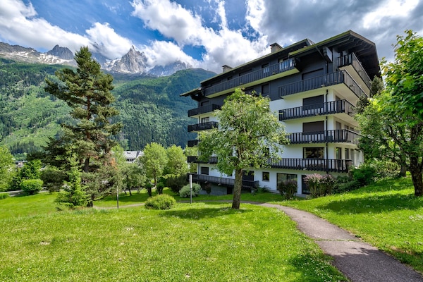 Aan de piste: Elegant appartement in centrum Chamonix-Mont-Blanc - thumbnail 1