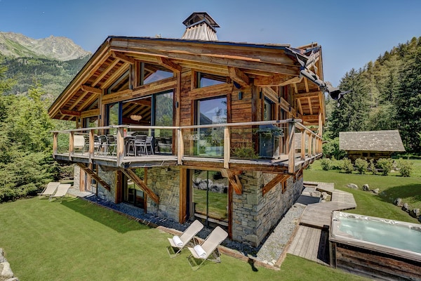 Chalet Black Stone: Luxe aan de golfbaan met privézwembad, 10 meter van de piste - thumbnail 1