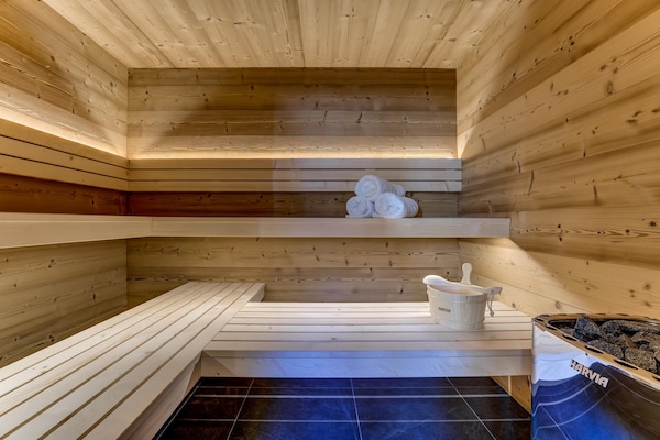 Chalet Trois Soeurs: 6-slaapkamer chalet aan de golfbaan in Chamonix - thumbnail 3