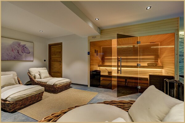 Chalet Black Pearl: 12-persoons luxe aan de golfbaan van Chamonix - thumbnail 2