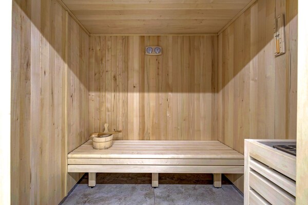 Chalet Silver Forest: 10-persoons luxe met privézwembad en sauna nabij Chamonix - thumbnail 4