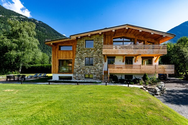 Chalet Josephine: 14-persoons chalet aan de golfbaan met sauna en Mont Blanc zicht - thumbnail 1