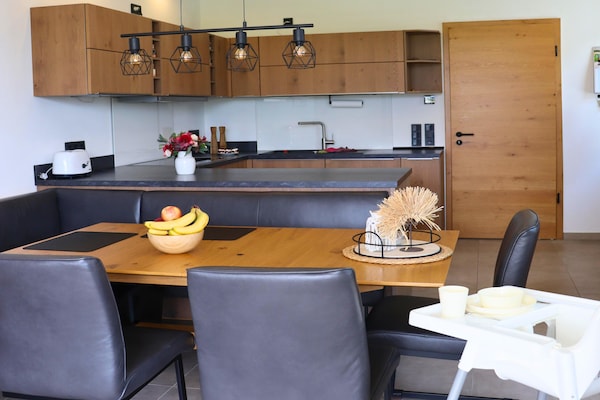 Moderne Eifelvilla met whirlpool, grote tuin en kantoor in Wiesbaum - thumbnail 3