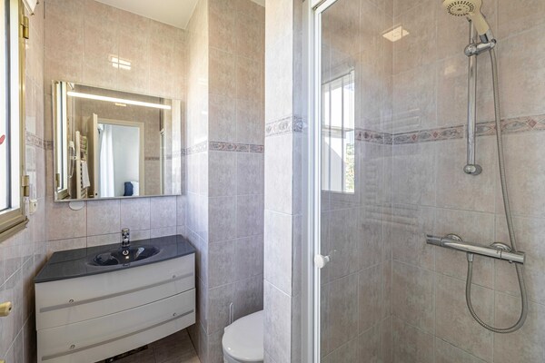 Licht appartement met terras in het hart van Cannes voor 6 personen - thumbnail 5