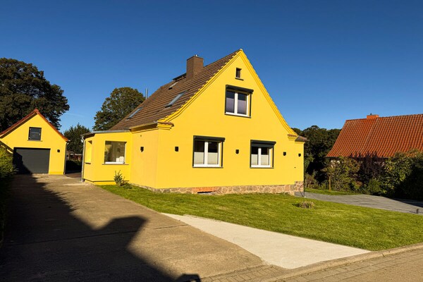 Ruim appartement voor 8 personen in Penzlin, vlakbij het Mecklenburgse merengebied - thumbnail 2