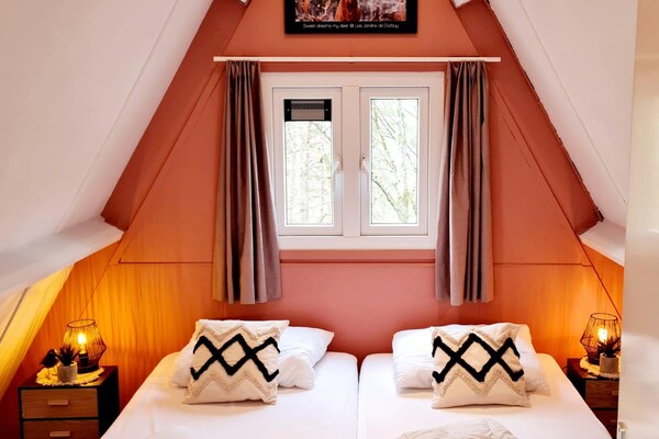 Chalet no 10: Modern gerenoveerd chalet in bosrijk Durbuy met golfbaan - thumbnail 3