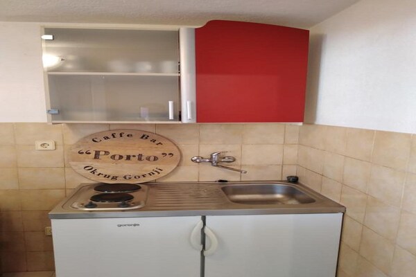 Studio Apartments Lucija: Intiem vakantieverblijf op 300m van zee in Okrug Gornji - thumbnail 2