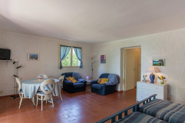 Op 500 m van zee: Rustig vakantiehuis voor 2 personen in Cargese - thumbnail 2
