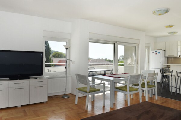 Apartments Despot Zaostrog RR - thumbnail 1