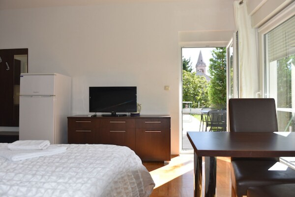 Apartments Despot Zaostrog RO - thumbnail 2