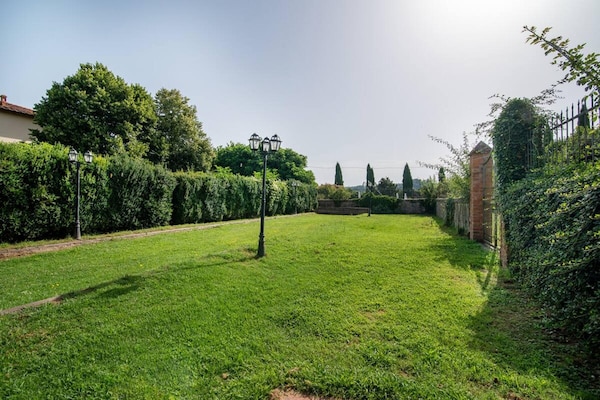 Authentiek Toscaans appartement met zwembad en tuin nabij Arezzo - thumbnail 6