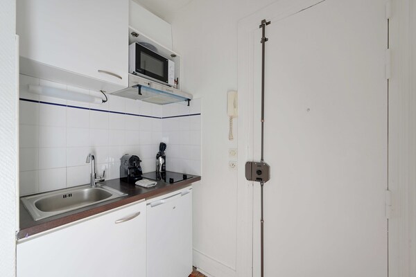 Knusse studio in Parijs, vlakbij Montparnasse - thumbnail 4
