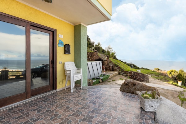 Appartement La Rocca 2 met panoramisch uitzicht op de Golf van Asinara - thumbnail 1