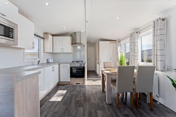 Op 1 km van het strand: knus 4-persoons chalet in Middelkerke - thumbnail 3