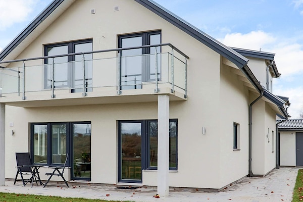 Modern vakantiehuis aan de golfbaan bij Skrea strand in Falkenberg - thumbnail 2