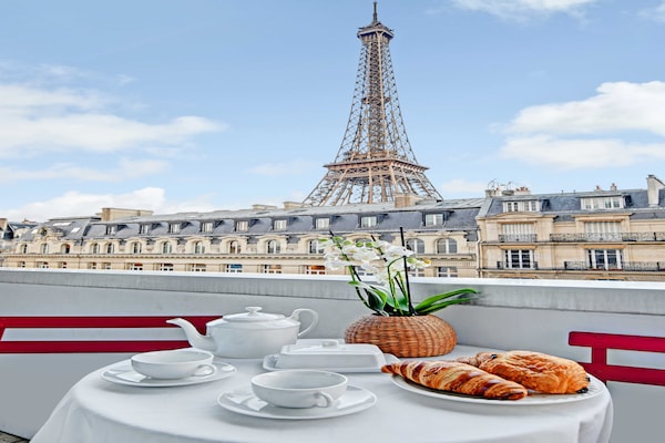 Elegant appartement met Eiffeltoren-uitzicht in 7e arrondissement Parijs - thumbnail 2