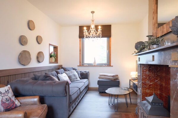10-persoons vakantiehuis met 4 badkamers in Heure - thumbnail 2