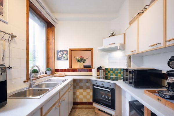 10-persoons vakantiehuis met 4 badkamers in Heure - thumbnail 5