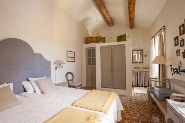 Villa Les Beaumettes: Ruim Provençaals vakantiehuis met privézwembad bij Gordes - thumbnail 4