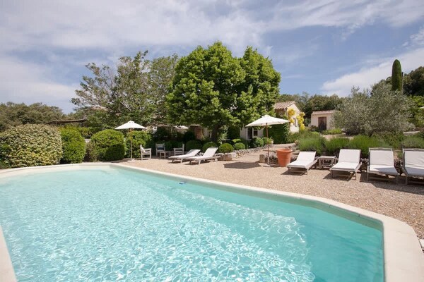 Villa Les Beaumettes: Ruim Provençaals vakantiehuis met privézwembad bij Gordes - thumbnail 1