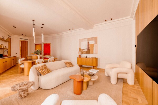 Stijlvol appartement aan Avenue de Wagram, vlakbij Arc de Triomphe - thumbnail 1