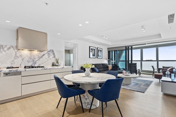 68da109d4d416 - Broadbeach