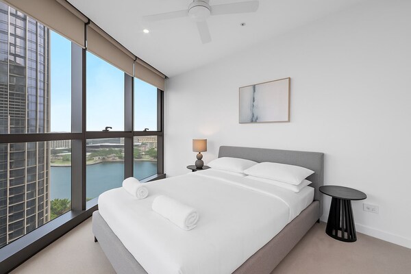 Strak appartement in Brisbane City met zwembad, sauna en skyline uitzicht - thumbnail 2