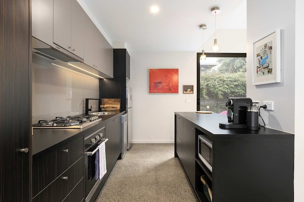 Modern en licht appartement in Norlane voor 2 personen - thumbnail 2