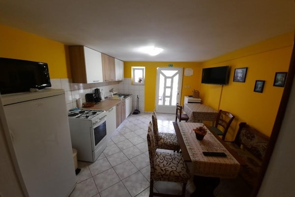 Apartments Matušan Kampor Rab - One Bedroom Apartment With Terrace (A1) - Supetarska Draga
