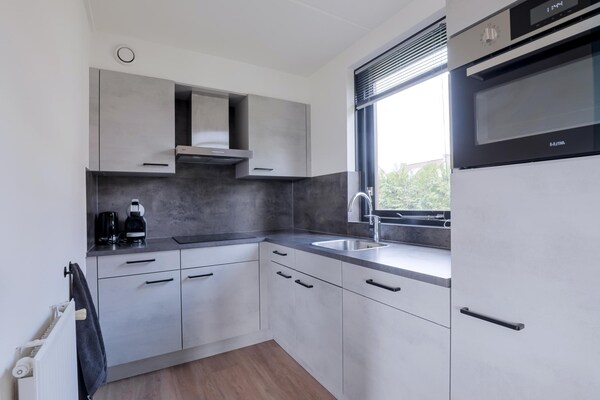 Vrijstaande bungalow aan het meer in Ewijk voor 6 personen - thumbnail 5