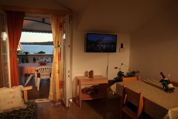 Apartments Gabi - Two Bedroom Apartment with Balcony and Sea View (B3) - thumbnail 1