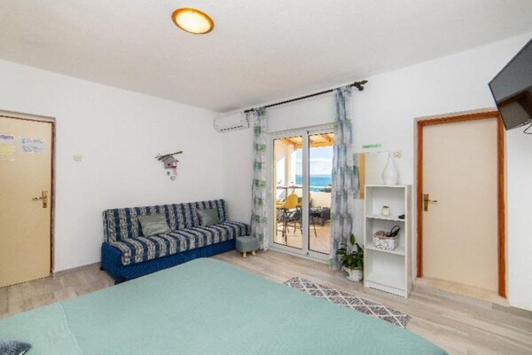 Apartments Smiljana Podaca - Studio apartment with sea view  3 - thumbnail 4