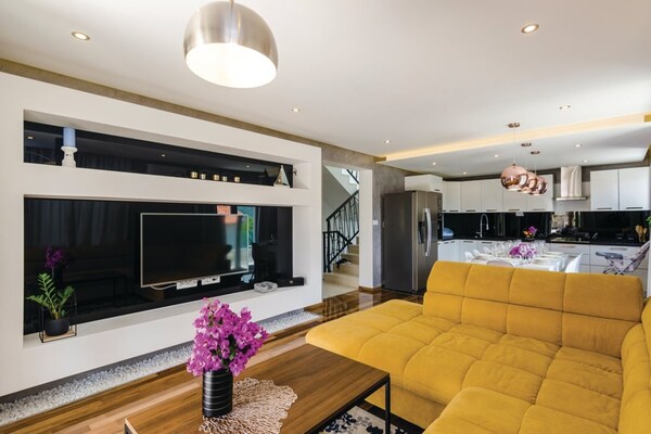 8-persoons villa in Zaton met privézwembad op 700m van het strand - thumbnail 3