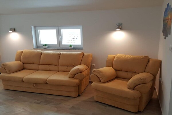Apartments Tomislav - Two Bedroom Apartment with Terrace and Sea View - thumbnail 4
