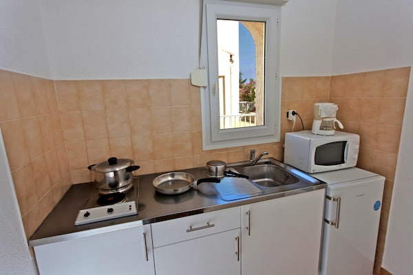 Knusse vrijstaande studio met balkon voor 3 personen in L'Ile Rousse - thumbnail 3