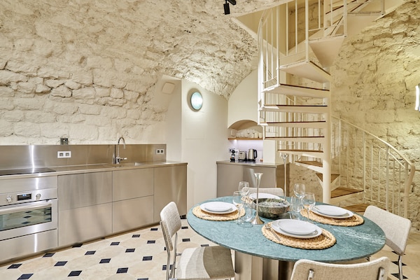 Architecturaal triplex met airco in de bruisende Marais, Parijs - thumbnail 4