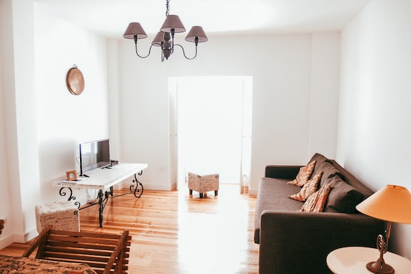 Elegant appartement bij Kasteel São Jorge in Lissabon - thumbnail 1