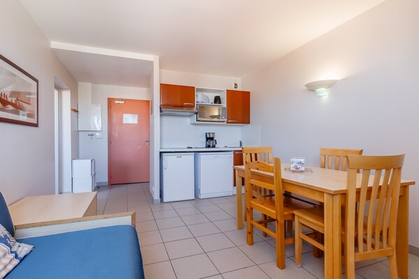 Strandappartement op 0 meter van zee met zwembad in La Tranche-sur-Mer - thumbnail 4