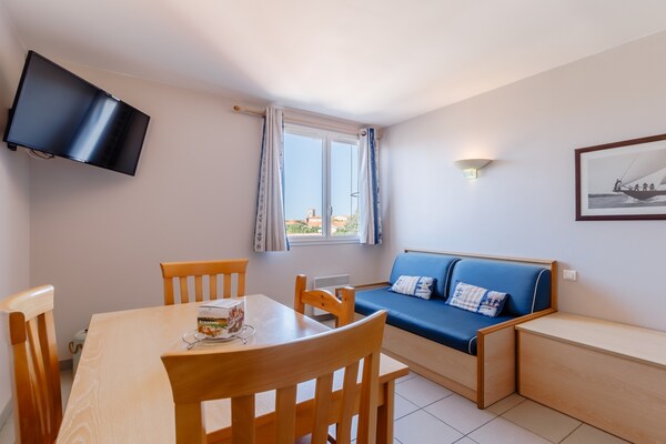 Strandappartement op 0 meter van zee met zwembad in La Tranche-sur-Mer - thumbnail 2