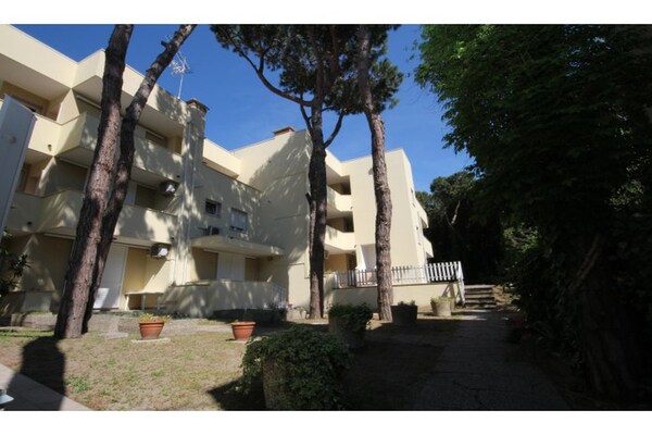 Veranda Trilo 3: Centraal appartement op 400m van strand in Rosolina Mare - thumbnail 5