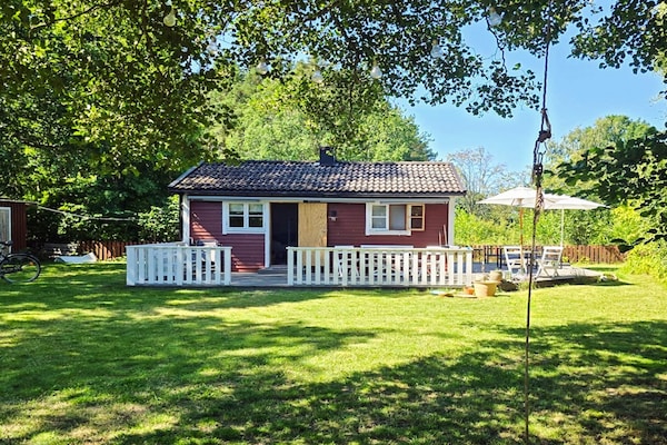 Vrijstaand vakantiehuis met gastenverblijf aan de golfbaan bij Löttorp - thumbnail 3